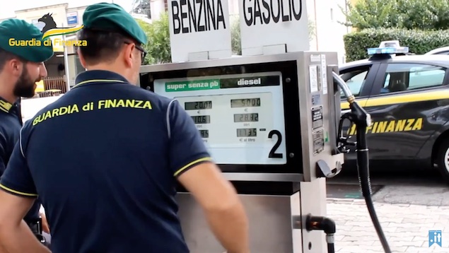 Gdf: intensificati i controlli su trasparenza prezzi dei carburanti